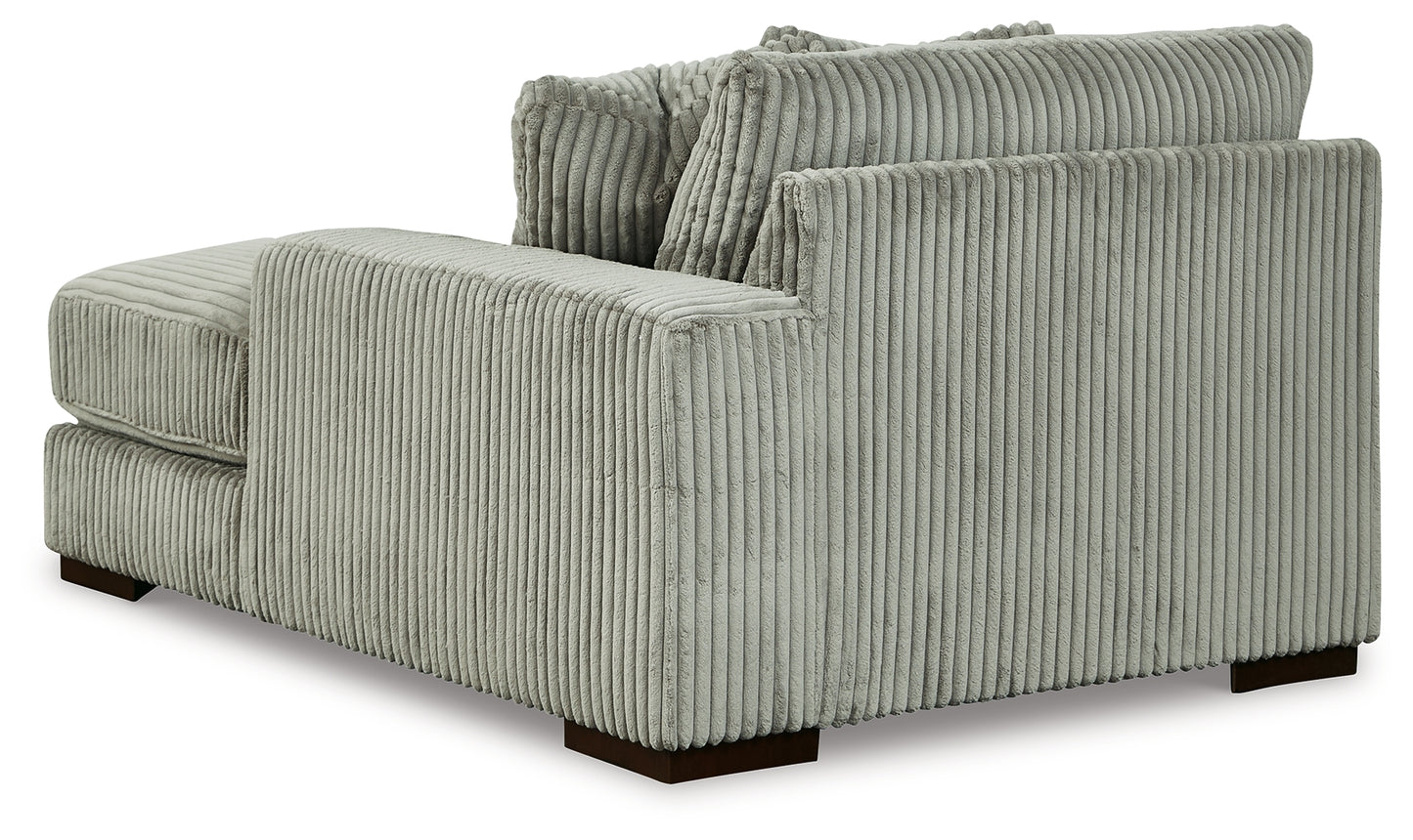 Lindyn Sectional