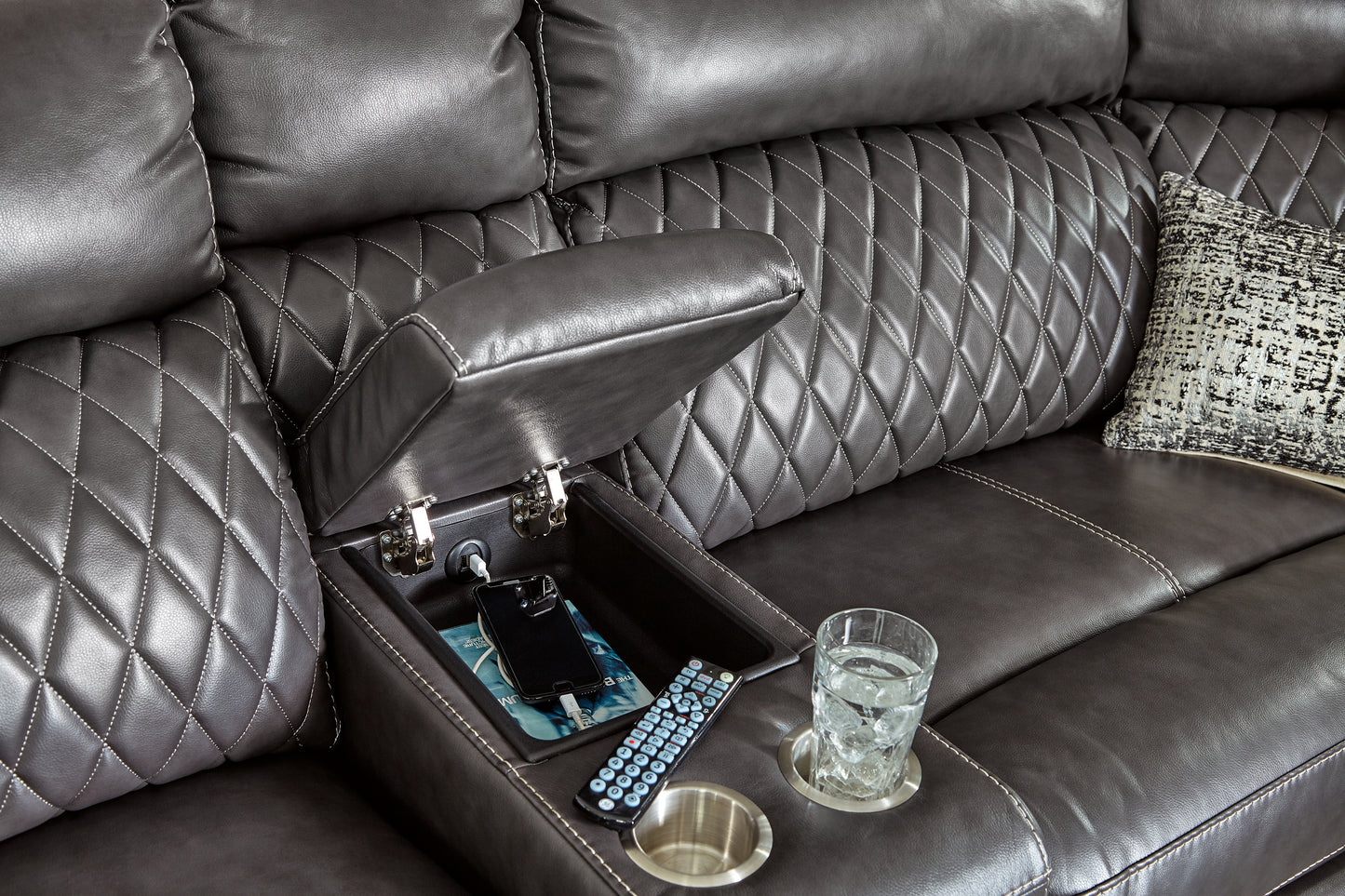 Samperstone Sectional