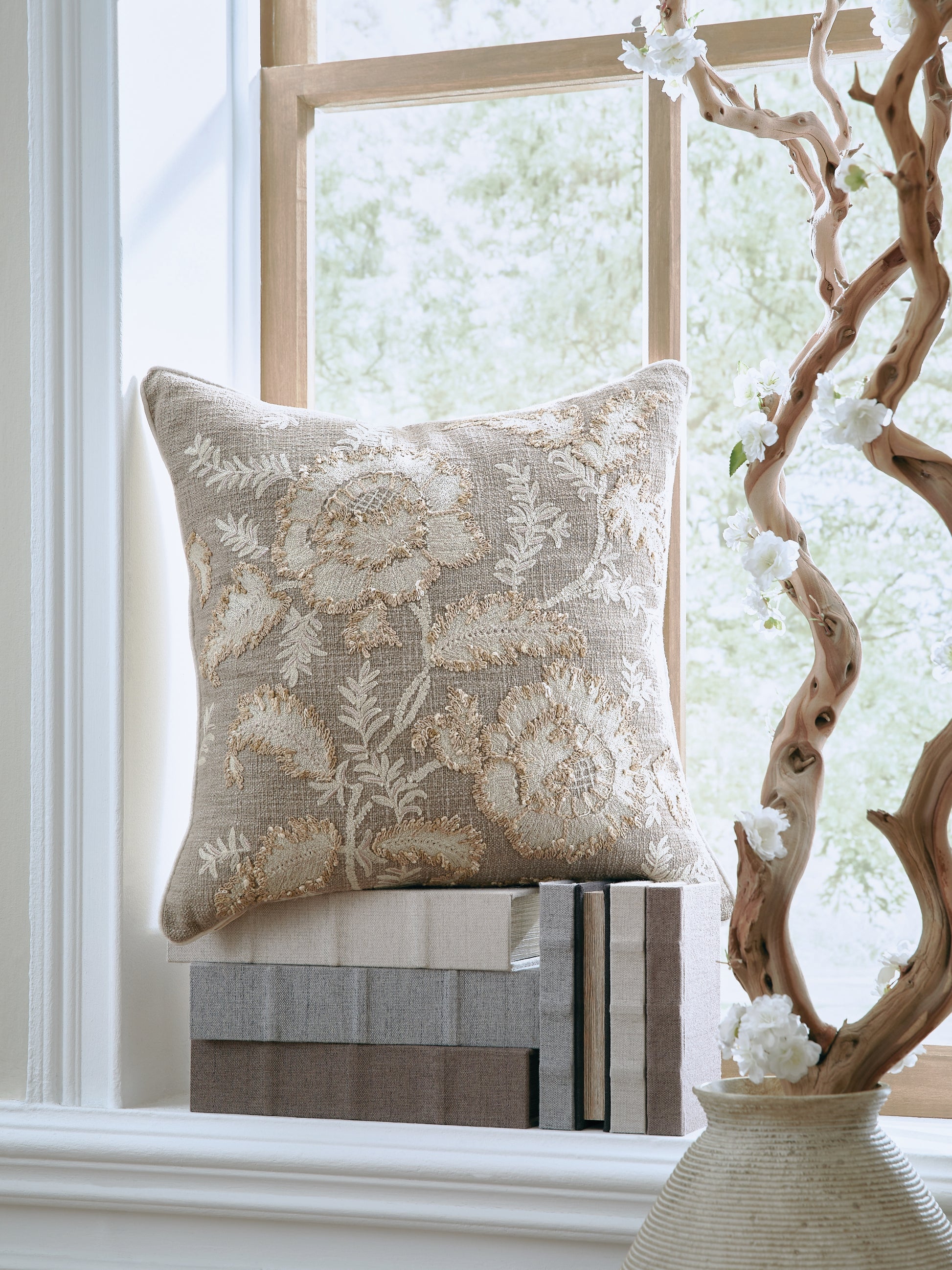 Orange Furniture Outlet - Ashley Furniture - Viveka Pillows - Pillow (4/CS) - A1001146