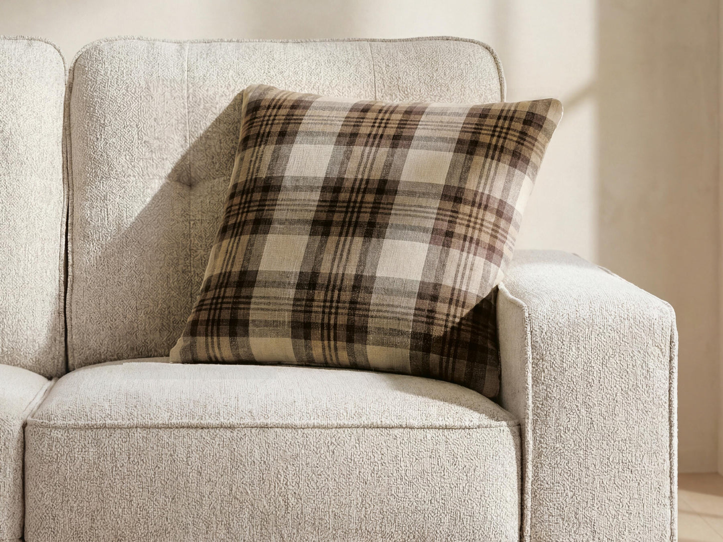 Orange Furniture Outlet - Ashley Furniture - Varnburg Pillows - Pillow (4/CS) - A1001182