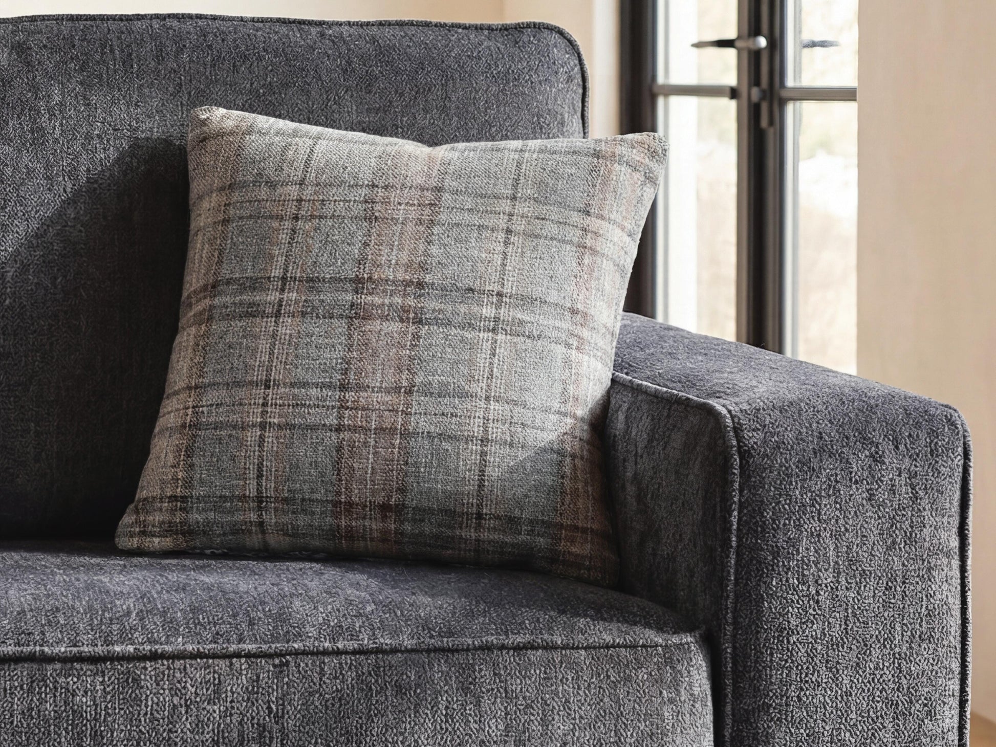 Orange Furniture Outlet - Ashley Furniture - Dawnworth Pillows - Pillow (4/CS) - A1001183