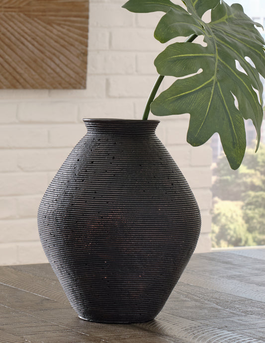 Orange Furniture Outlet - Ashley Furniture - Hannela Vase - Vase / Antique Tan - A2000514