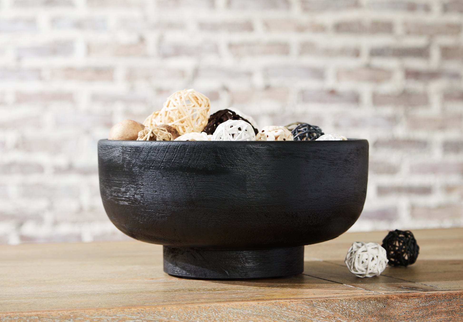 Orange Furniture Outlet - Ashley Furniture - Brynnington Bowl - Bowl / Black - A2000611