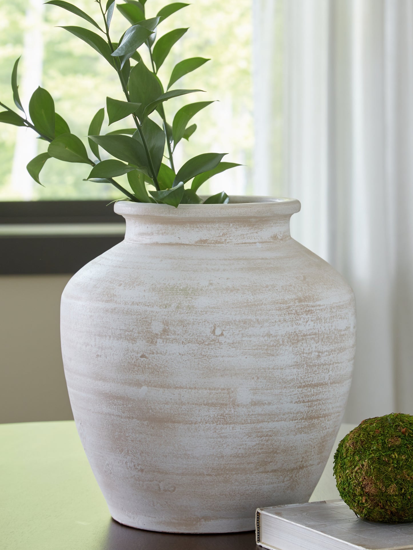 Orange Furniture Outlet - Ashley Furniture - Meadie Vase - Vase / Distressed White - A2000788