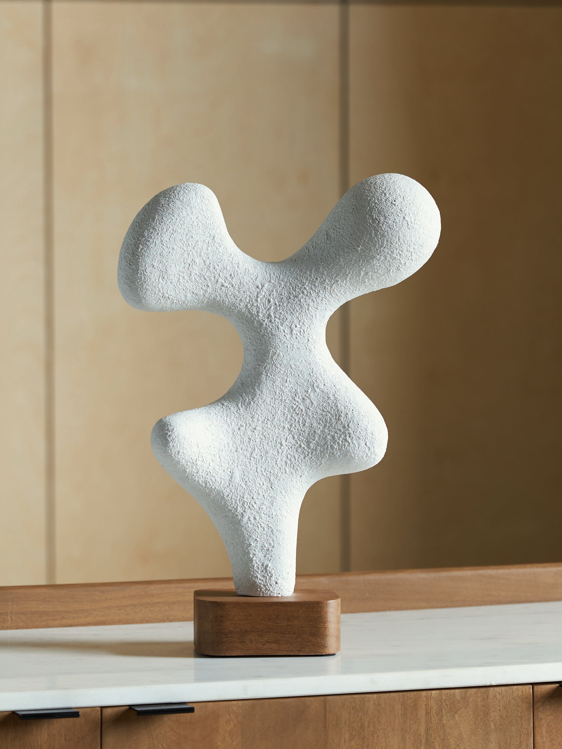 Orange Furniture Outlet - Ashley Furniture - Lavarsen Sculpture - Sculpture / White/Brown - A2000839