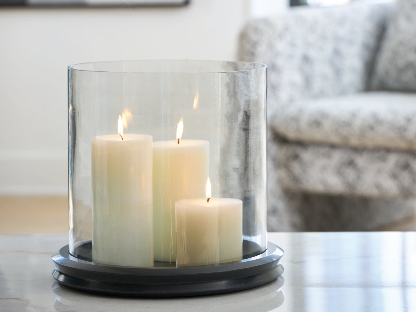 Orange Furniture Outlet - Ashley Furniture - Saskia Candle Holder - Candle Holder / Clear/Black - A2000846