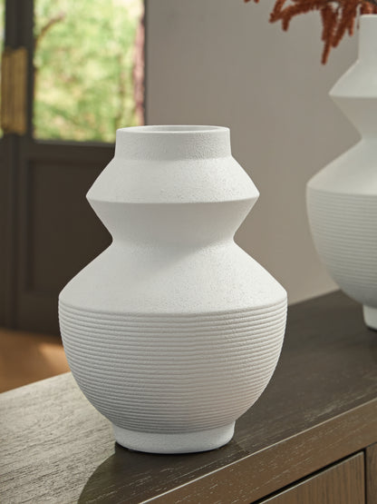 Orange Furniture Outlet - Ashley Furniture - Naveen Vase - Vase / White - A2000870
