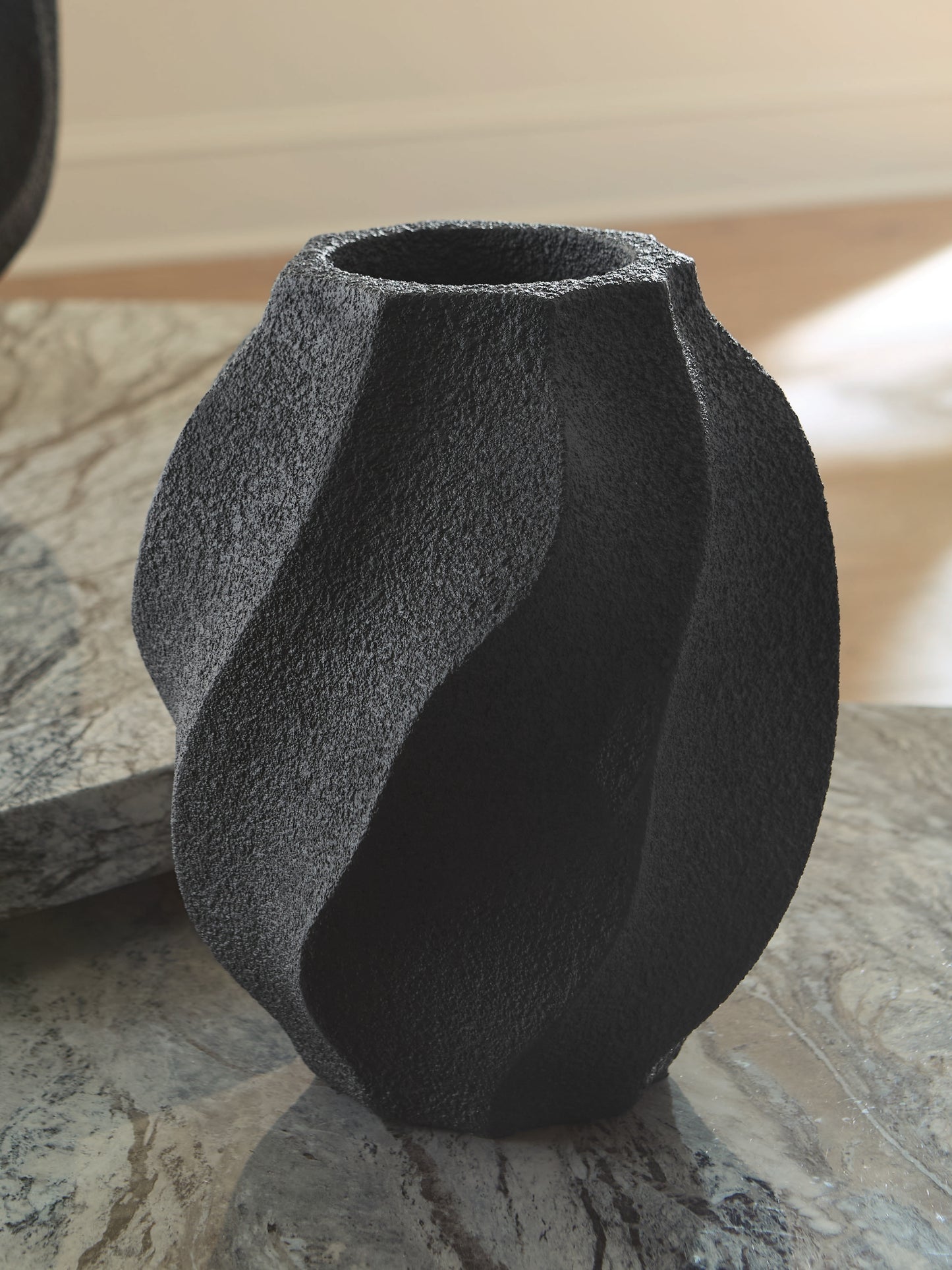 Orange Furniture Outlet - Ashley Furniture - Judworth Vase - Vase / Black - A2000875