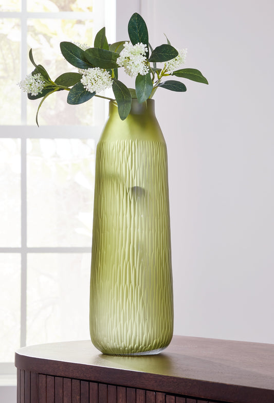 Scottyard Vase