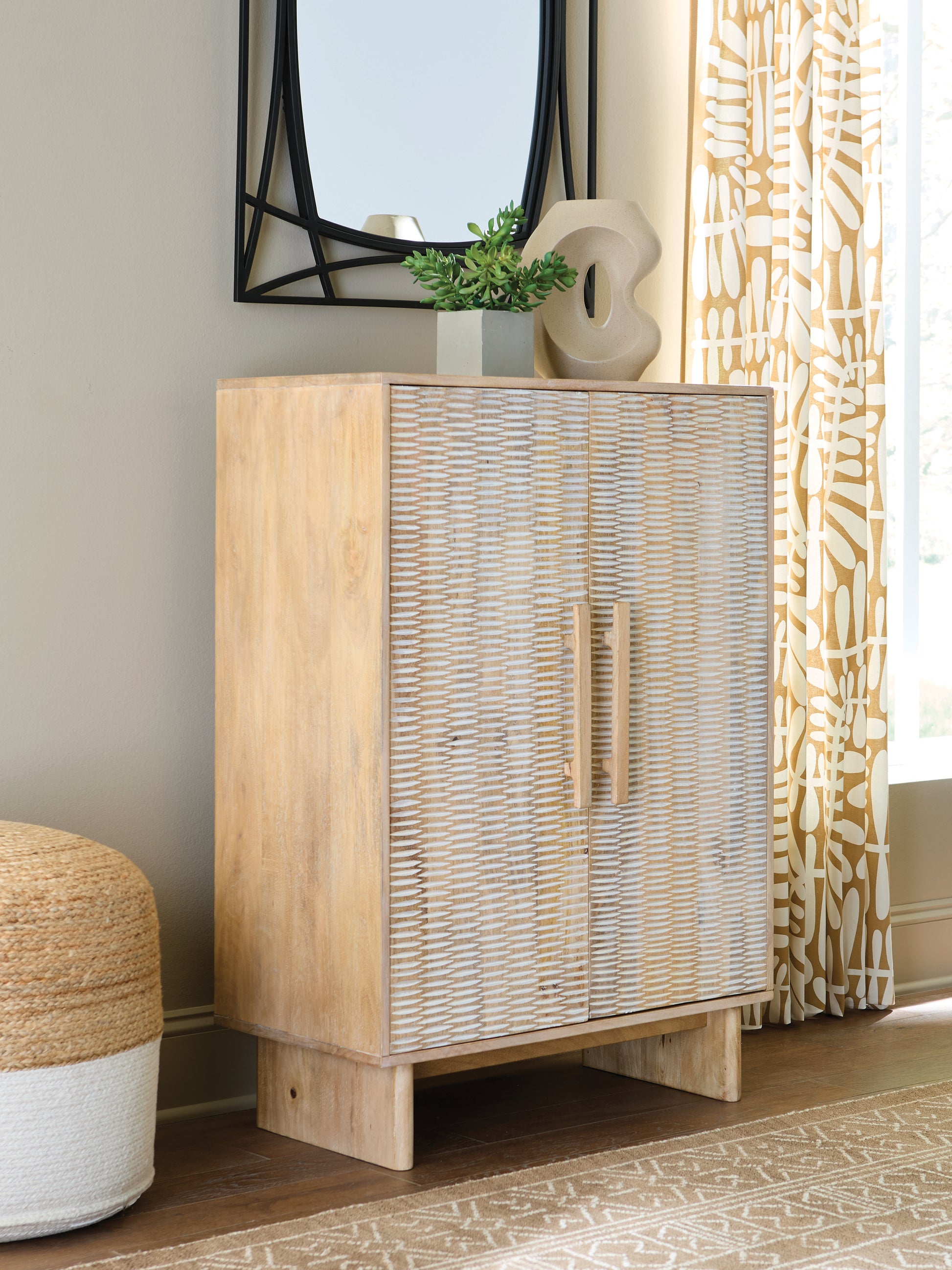 Orange Furniture Outlet - Ashley Furniture - Dallinbury Accent Cabinet - Accent Cabinet / Natural/White Wash - A4000696