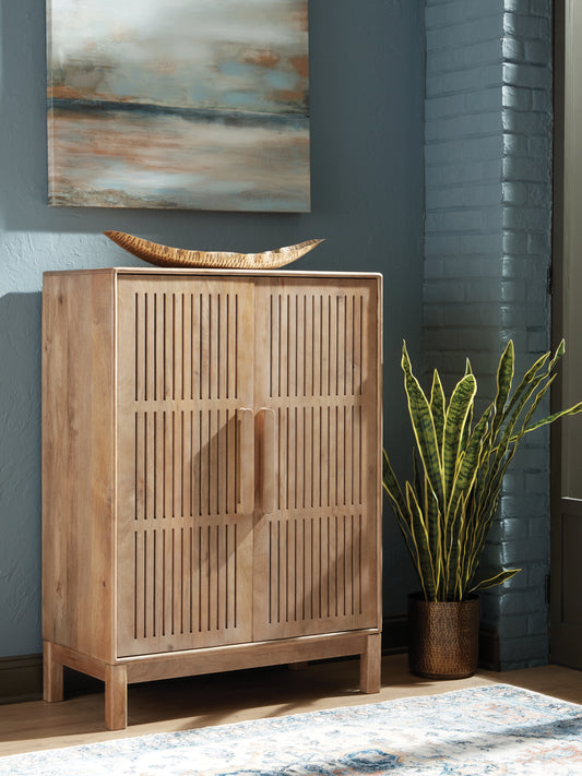 Orange Furniture Outlet - Ashley Furniture - Pellamour Bar Cabinet - Bar Cabinet / Natural Brown - A4000698
