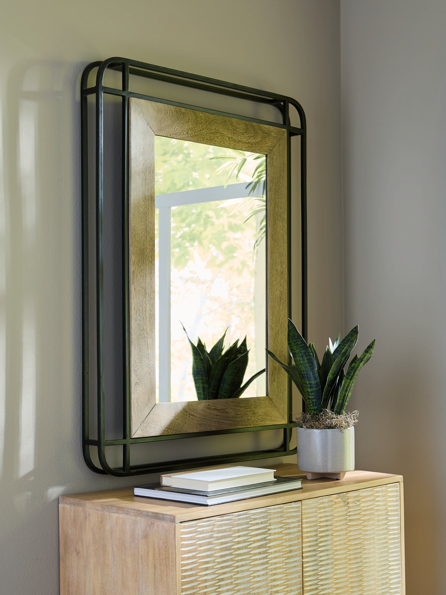 Orange Furniture Outlet - Ashley Furniture - Beelman Mirror - Accent Mirror / Black/Brown - A8010409