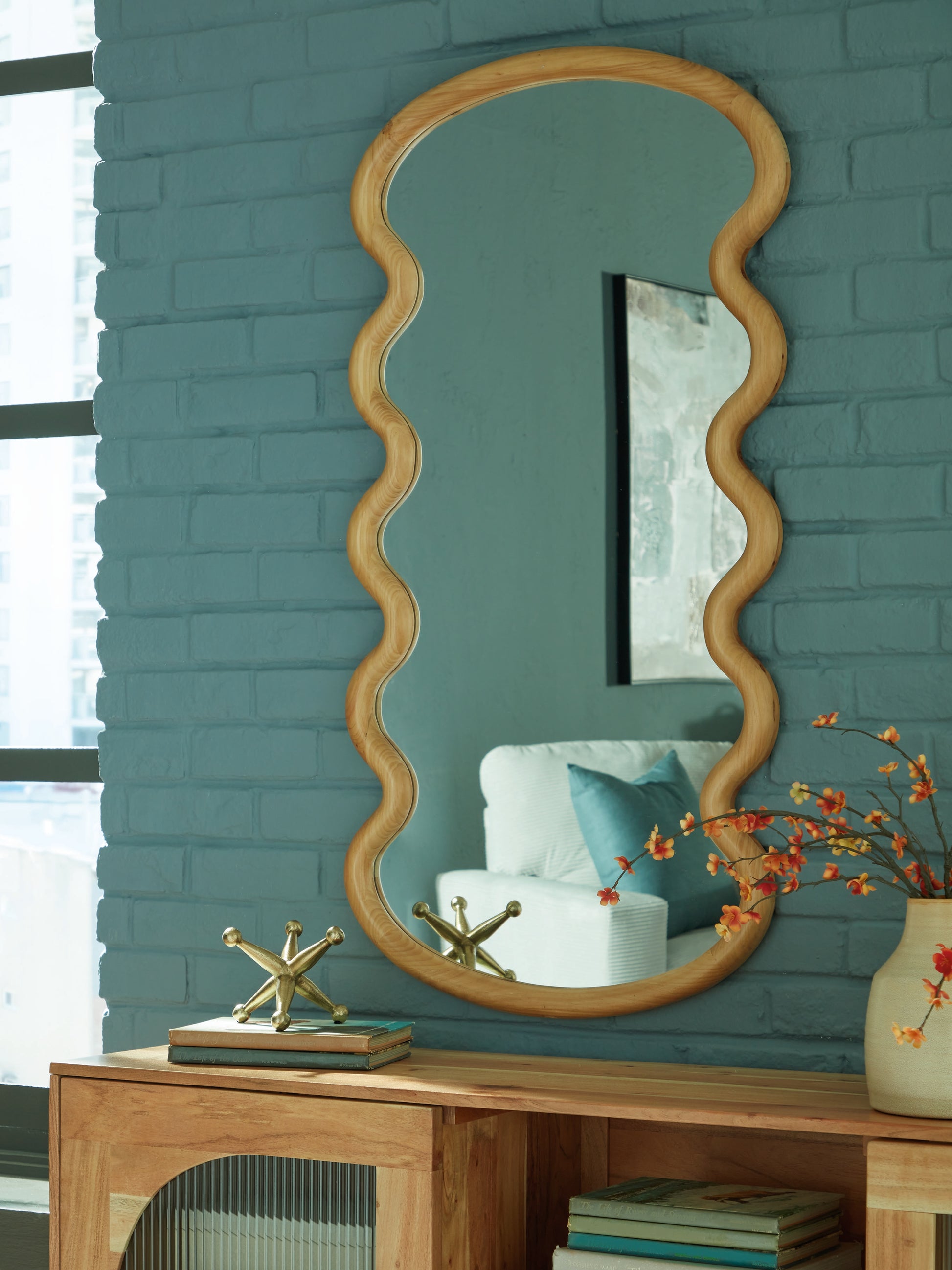 Orange Furniture Outlet - Ashley Furniture - Serendis Mirror - Accent Mirror / Brown - A8010412