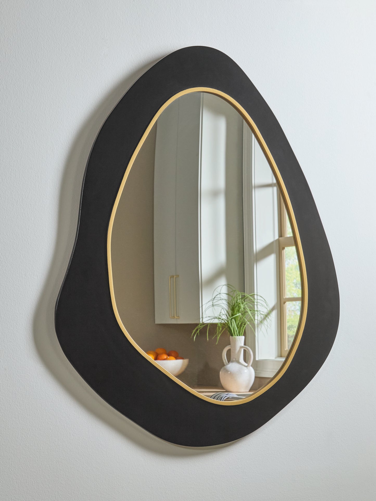 Orange Furniture Outlet - Ashley Furniture - Kierlock Mirror - Accent Mirror / Black/Gold Finish - A8010414