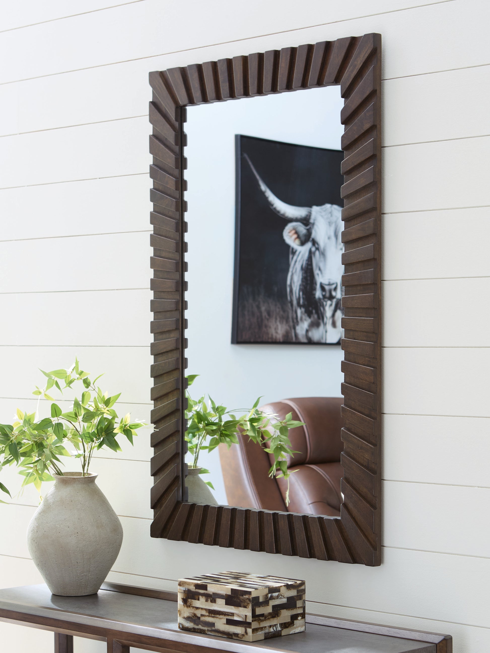 Orange Furniture Outlet - Ashley Furniture - Advin Mirror - Accent Mirror / Dark Brown - A8010428
