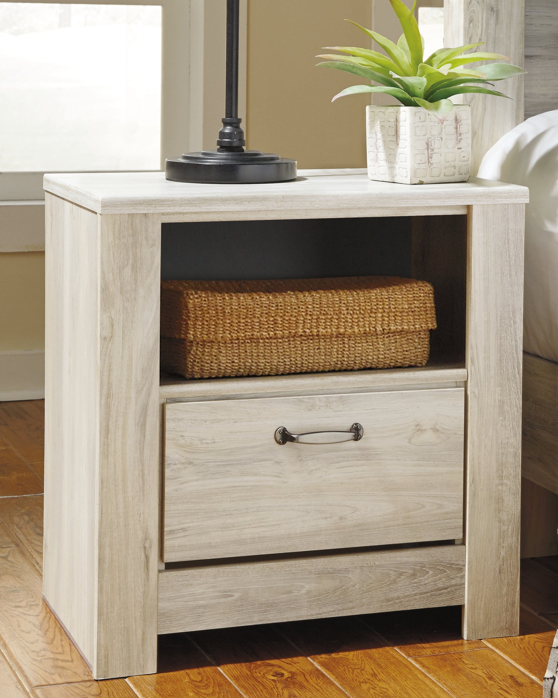Orange Furniture Outlet - Ashley Furniture - Bellaby Bedroom - Queen Crossbuck Panel Bed / Whitewash - B331B6