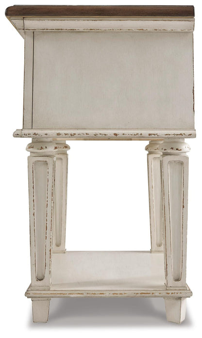 Realyn King Panel Bed, Dresser, Mirror and Nightstand