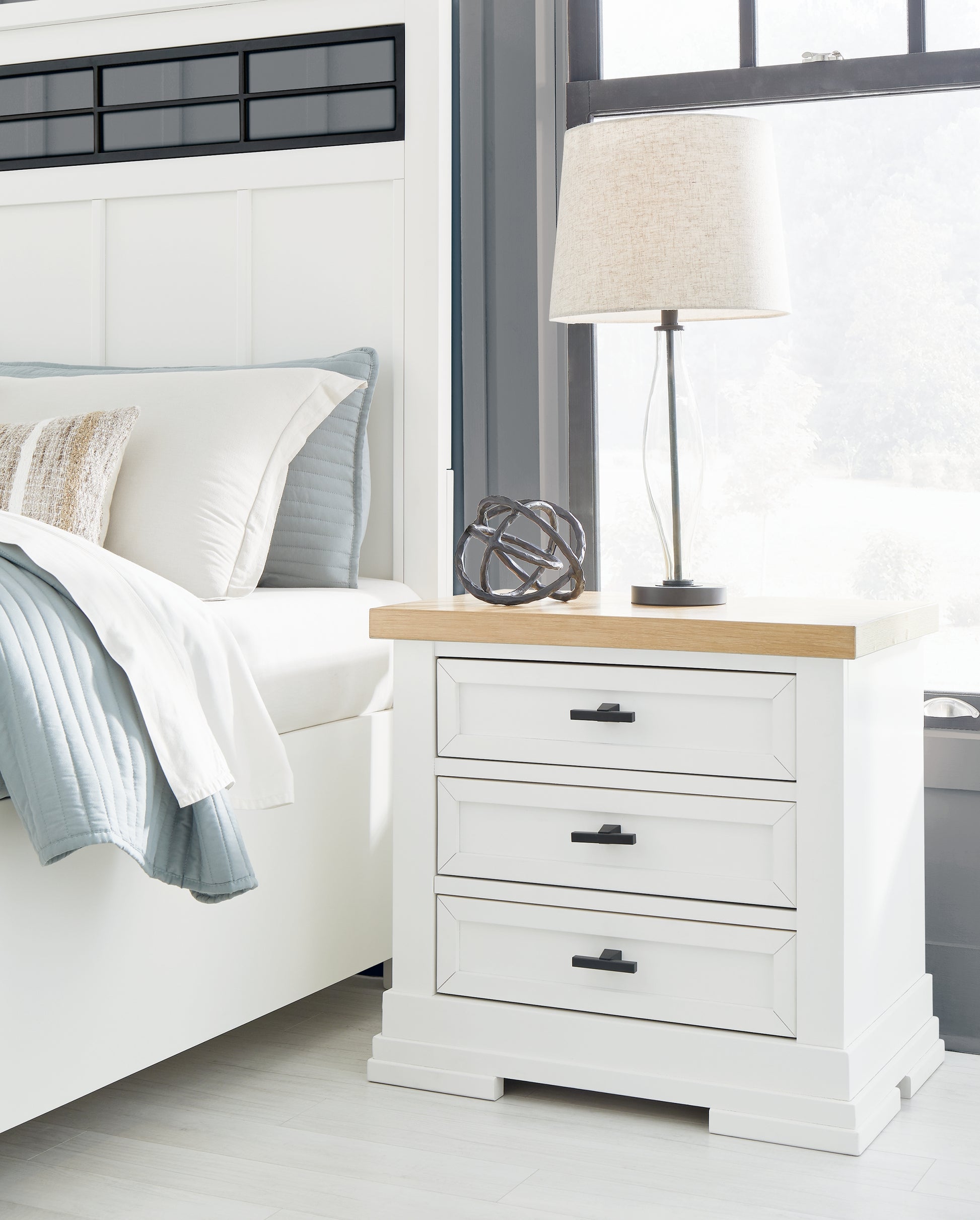 Orange Furniture Outlet - Ashley Furniture - Ashbryn Bedroom - California King Panel Storage Bed / White/Natural - B844B5