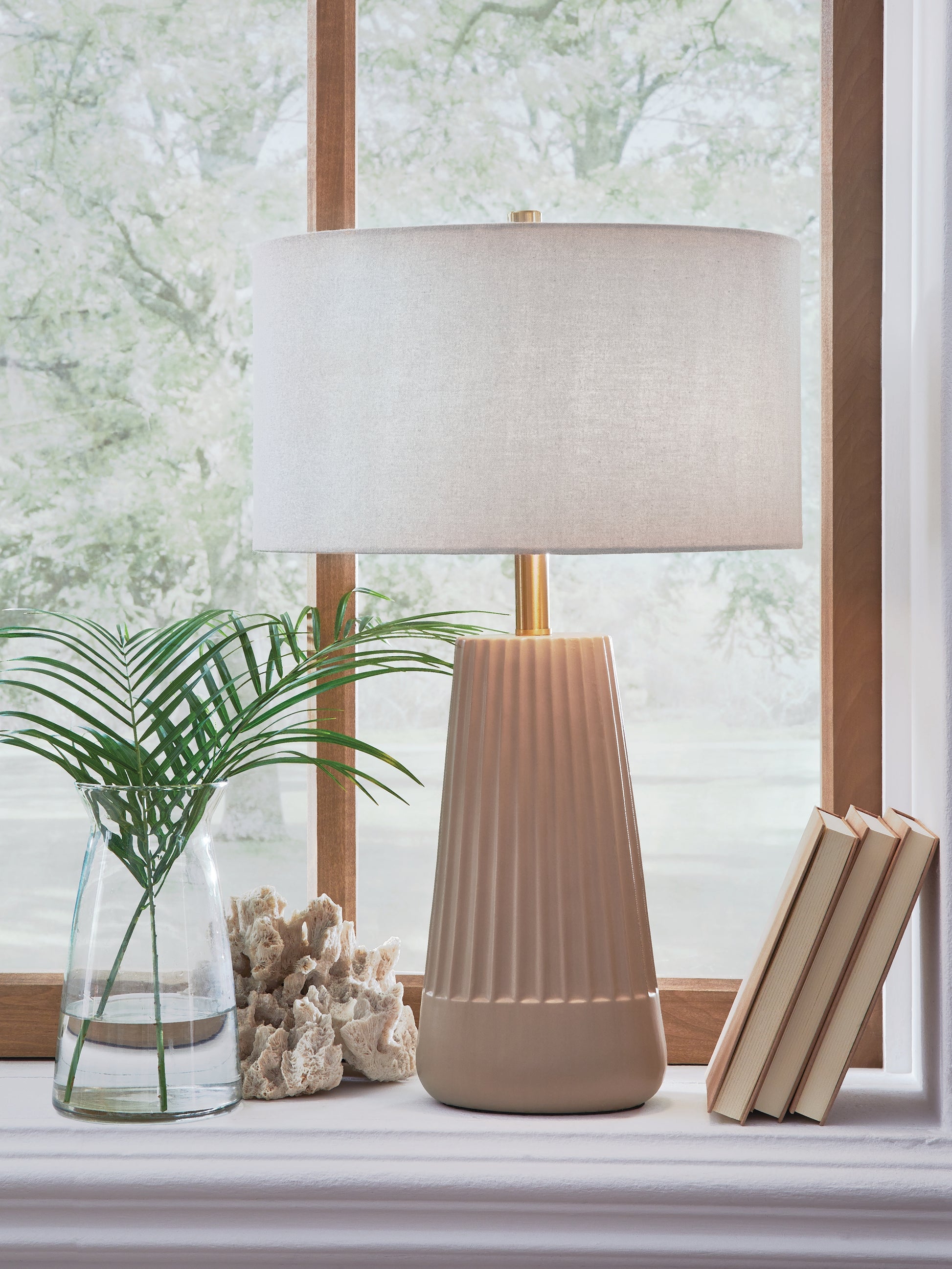 Orange Furniture Outlet - Ashley Furniture - Dellner Lighting - Ceramic Table Lamp (1/CN) - L100854