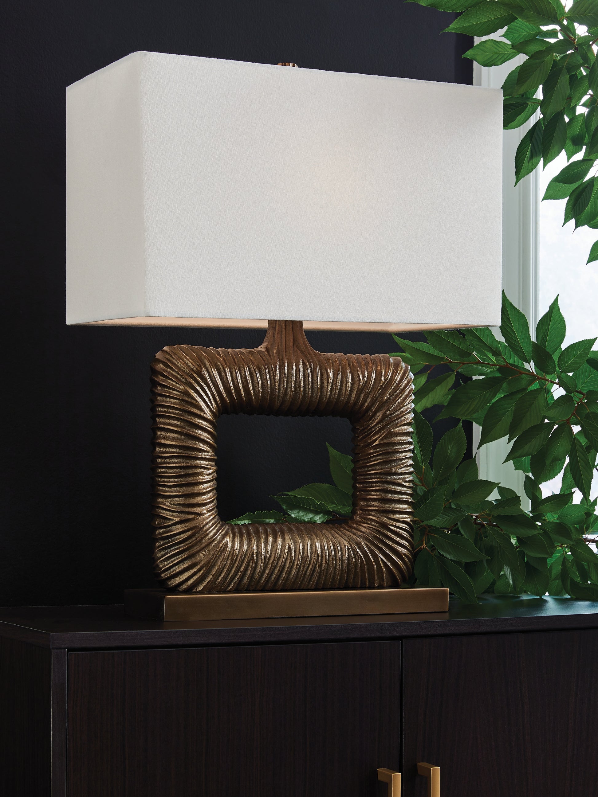 Orange Furniture Outlet - Ashley Furniture - Garronby Lighting - Metal Table Lamp (1/CN) / Antique Brass Finish - L207604