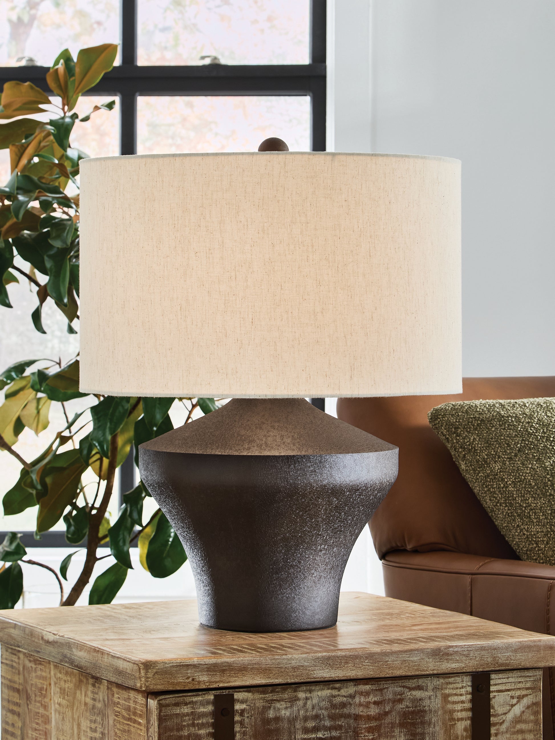 Orange Furniture Outlet - Ashley Furniture - Dolanham Lighting - Metal Table Lamp (1/CN) - L207674