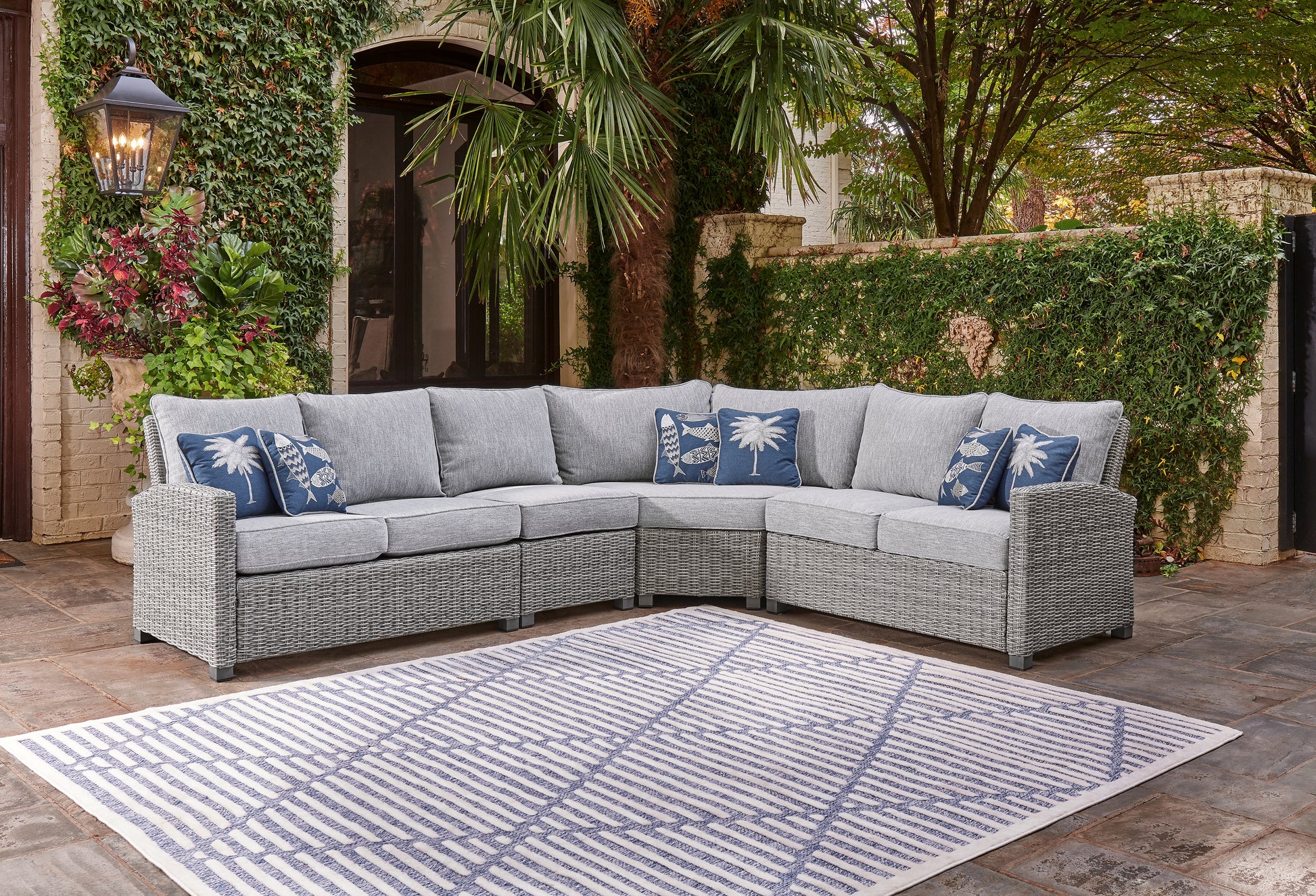Orange Furniture Outlet - Ashley Furniture - Naples Beach Outdoor - 4-Piece Outdoor Sectional / Light Gray - P439P2