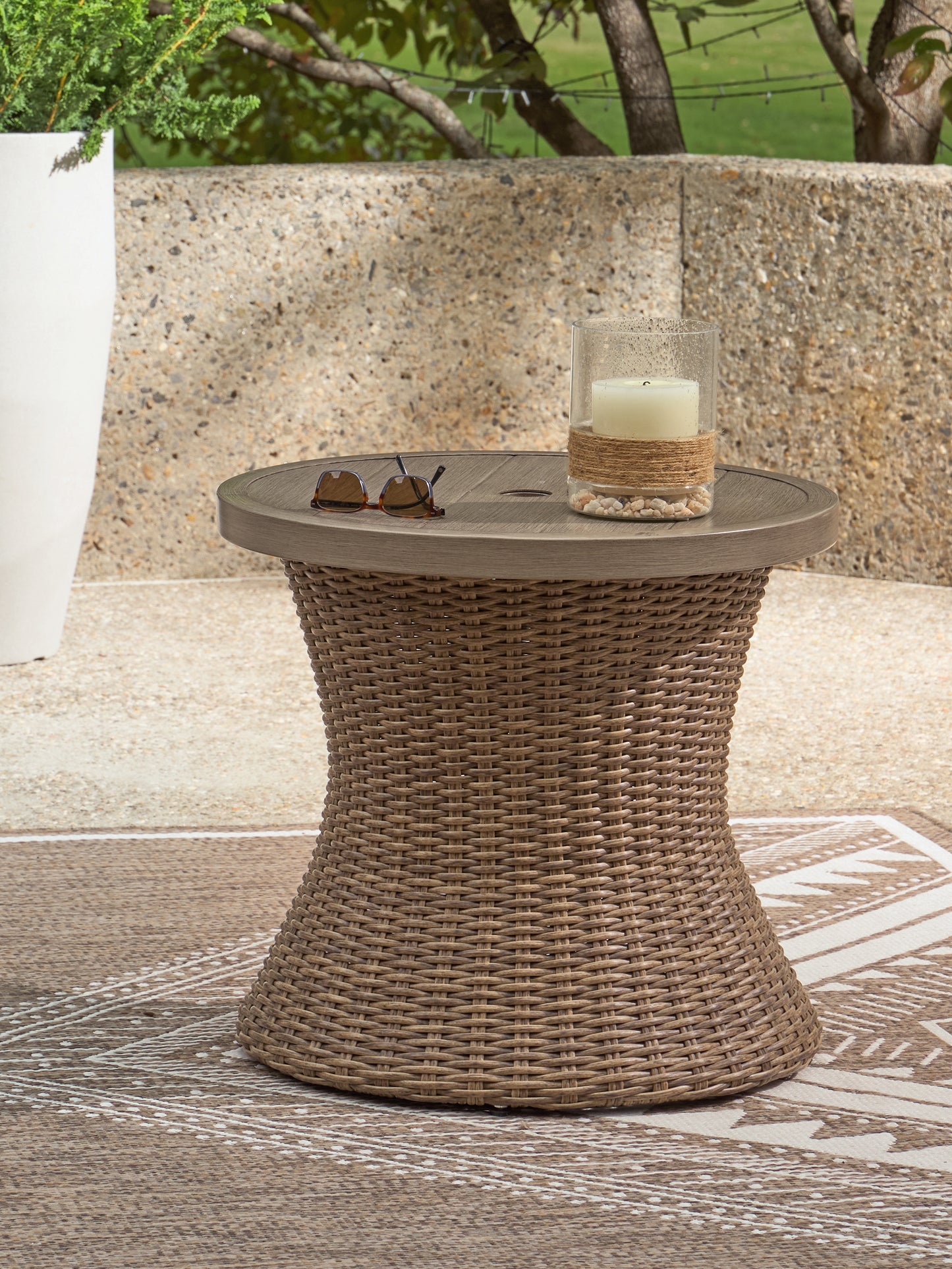 Orange Furniture Outlet - Ashley Furniture - Laguna Heights Outdoor - Round End Table w/UMB OPT / Beige - PCP790-706