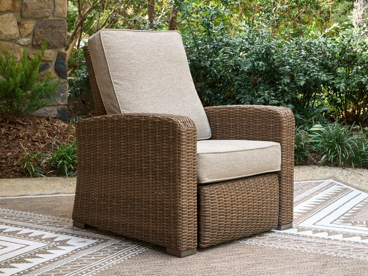 Orange Furniture Outlet - Ashley Furniture - Laguna Heights Outdoor - Recliner - PCP790-825