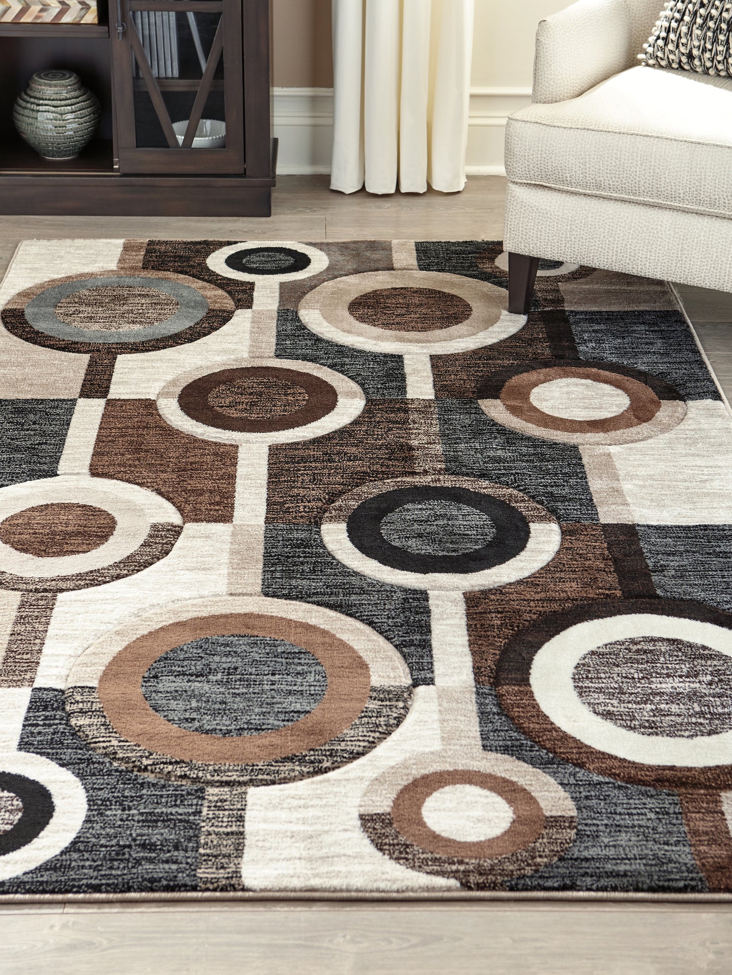 Orange Furniture Outlet - Ashley Furniture - Guintte Rug - 5' x 6'7" Rug / Multi - R403972
