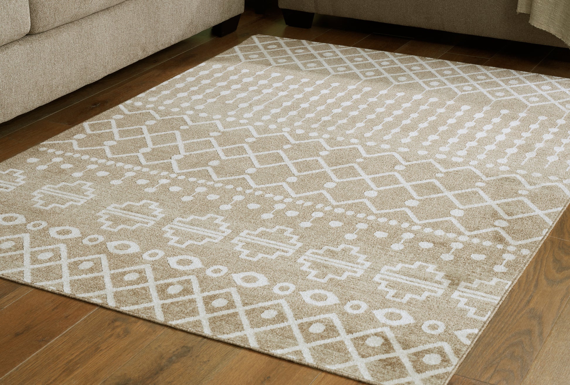 Orange Furniture Outlet - Ashley Furniture - Bunchly Rug - 4'11" x 7'2" Washable Rug / Tan/Brown/Cream - R406222