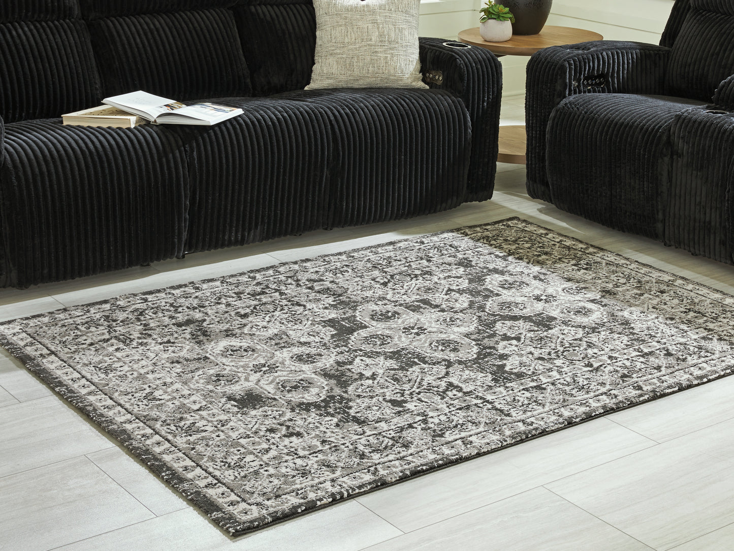 Orange Furniture Outlet - Ashley Furniture - Glennisman Rug - Medium Rug / Black/Gray/Ivory - R407272