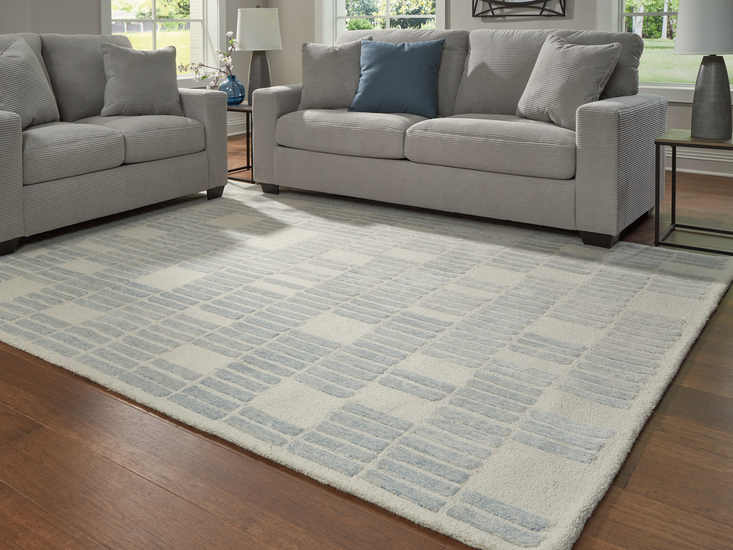 Orange Furniture Outlet - Ashley Furniture - Dylanton Rug - 7'8" x 10' Area Rug / Ivory/Blue - R407811