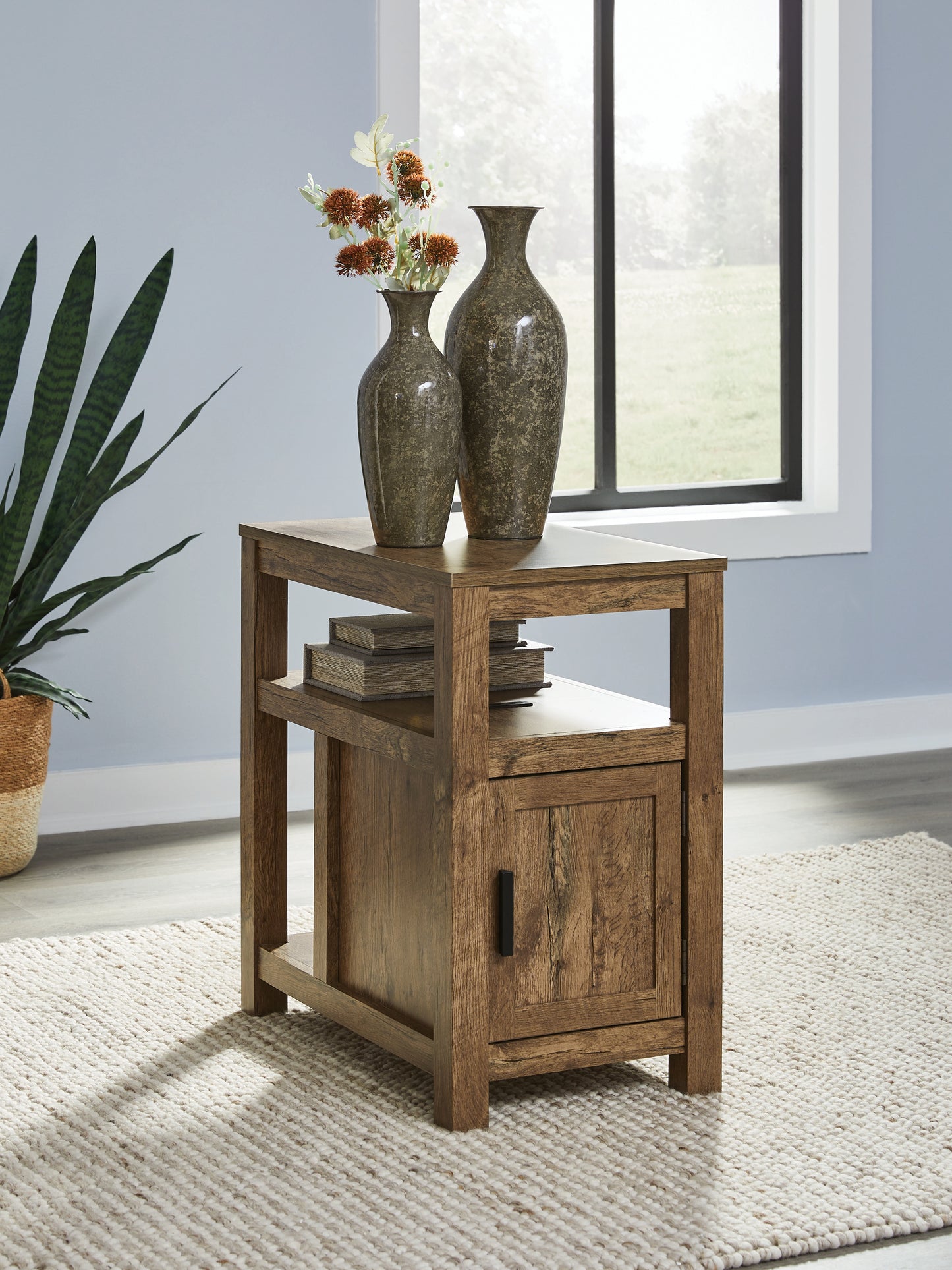 Orange Furniture Outlet - Ashley Furniture - Fendenmore Chairside End Table - Chair Side End Table / Brown - T190-117