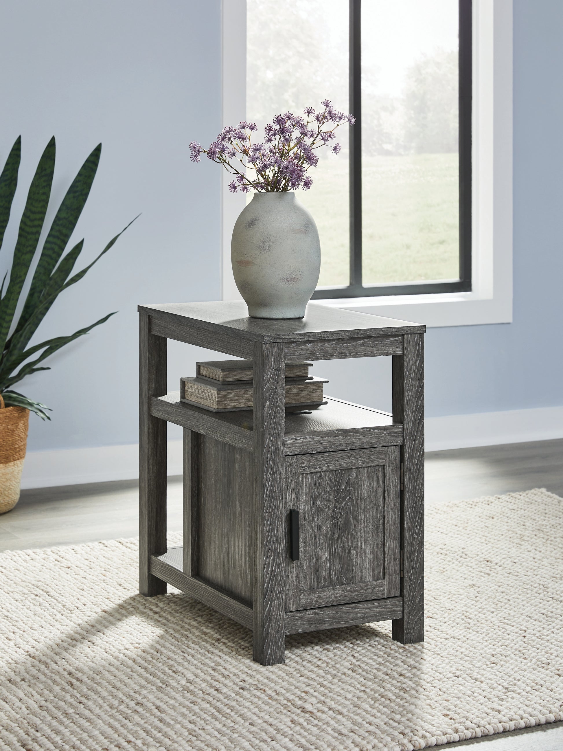 Orange Furniture Outlet - Ashley Furniture - Fendenmore Chairside End Table - Chair Side End Table / Two-tone - T190-317