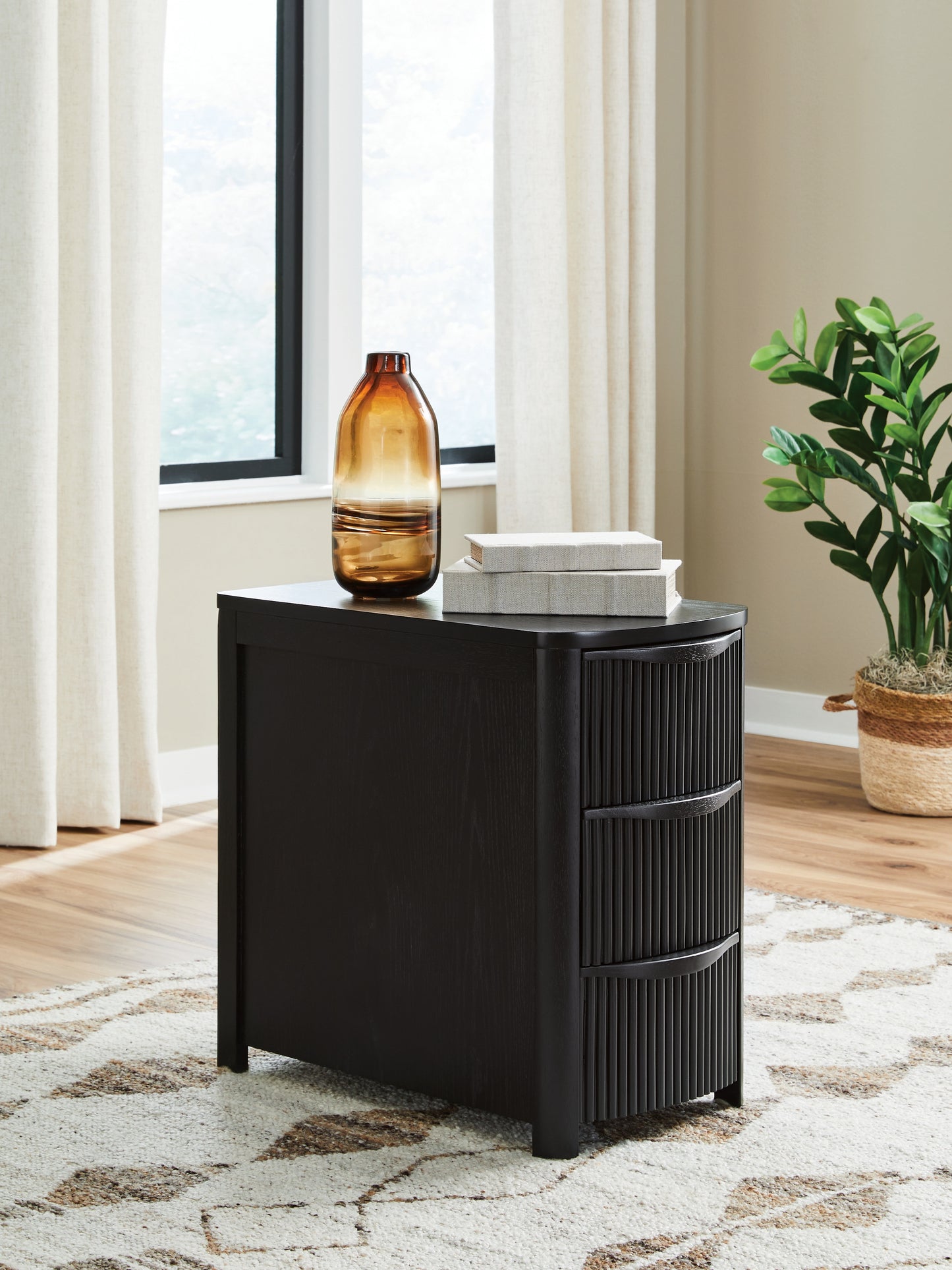 Orange Furniture Outlet - Ashley Furniture - Camdill Chairside End Table - Chair Side End Table / Black - T208-117