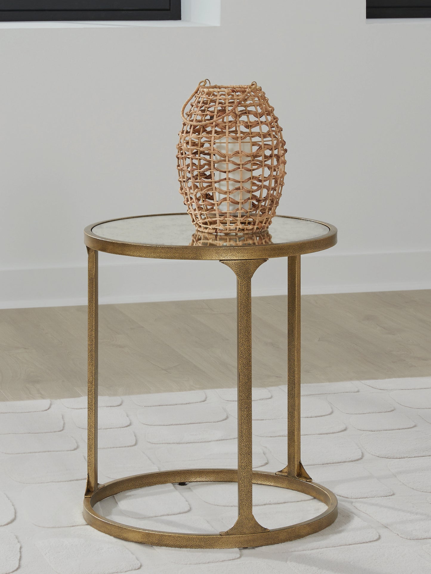 Orange Furniture Outlet - Ashley Furniture - Korajane End Table - Round End Table / Antique Gold - T399-6