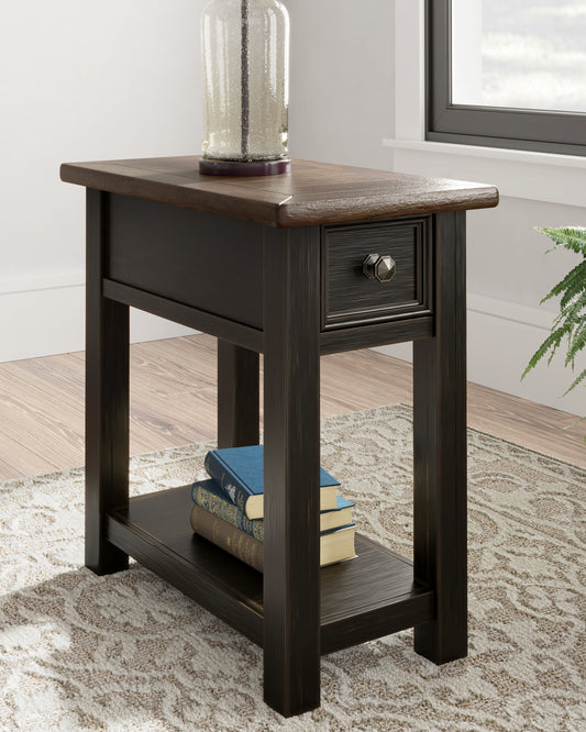 Orange Furniture Outlet - Ashley Furniture - Tyler Creek Chairside End Table - Chair Side End Table / Grayish Brown/Black - T736-107