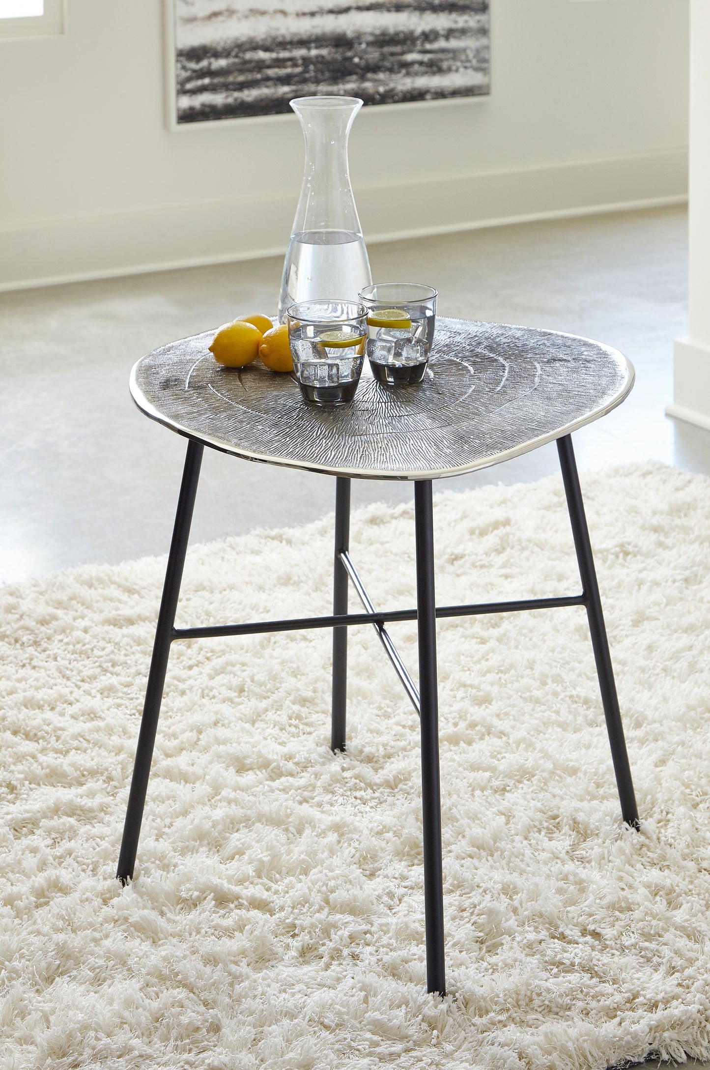 Orange Furniture Outlet - Ashley Furniture - Laverford End Table - Round End Table / Chrome/Black - T836-6