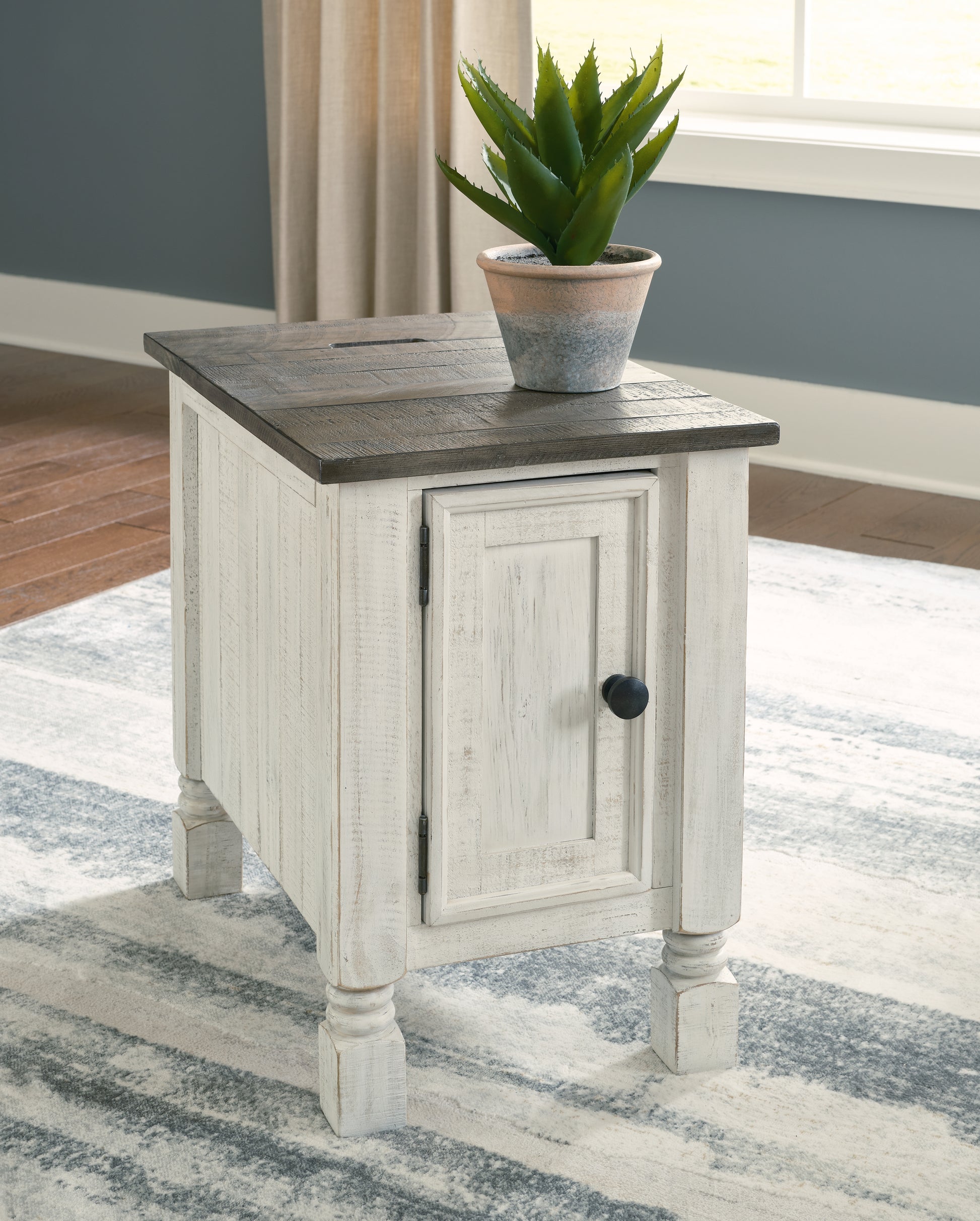 Orange Furniture Outlet - Ashley Furniture - Havalance Chairside End Table - Chair Side End Table / White/Gray - T994-7